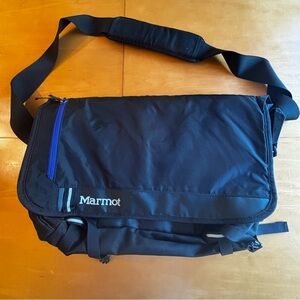 Marmot large black blue messenger commuter side, body bag